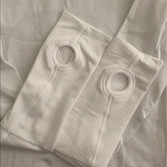 Lululemon swiftly tech long sleeve - Picture 2 of 3